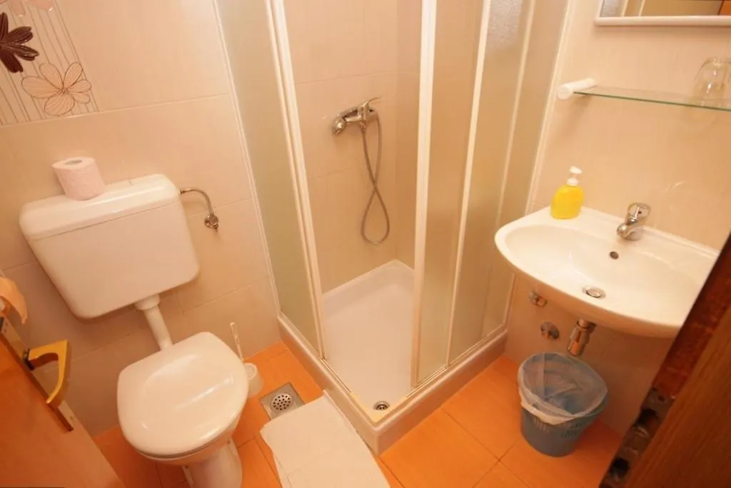 Apartments And Rooms With Parking Space Lovran, Opatija - 2321 Guest house