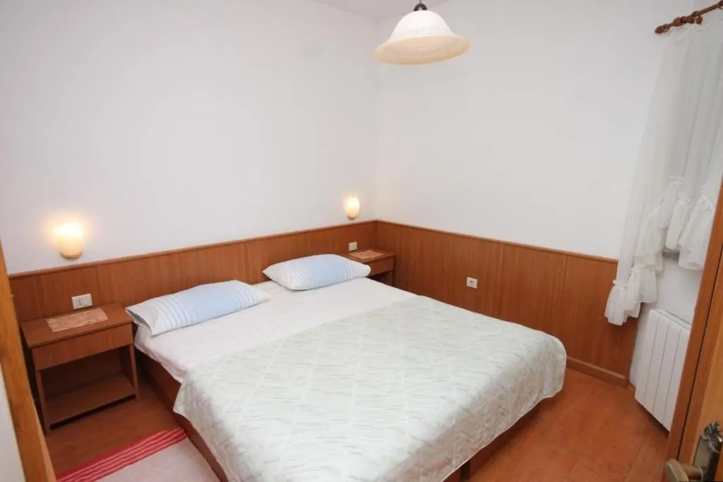 Apartments And Rooms With Parking Space Lovran, Opatija - 2321 3*, Lovran